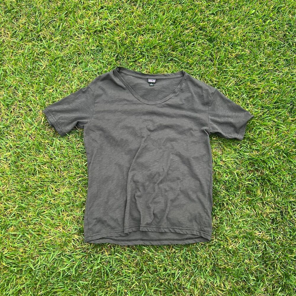 Patagonia women’s athletic tee size S Small